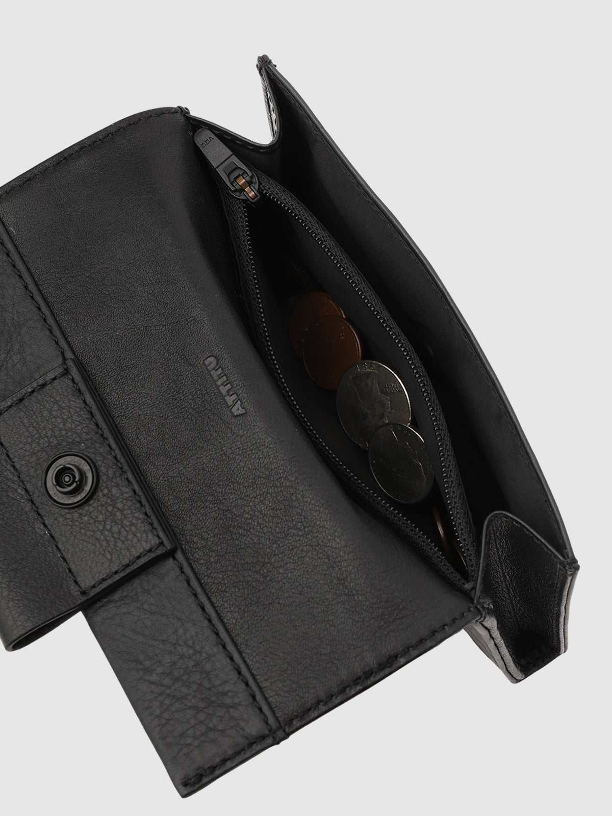 【新発売・数量限定型】LEATHER PASSPORT WALLET 026