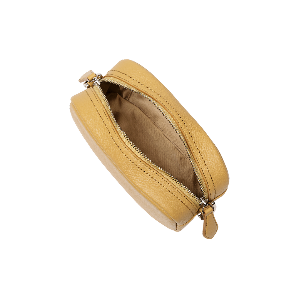 オーロイエロー/ 内装