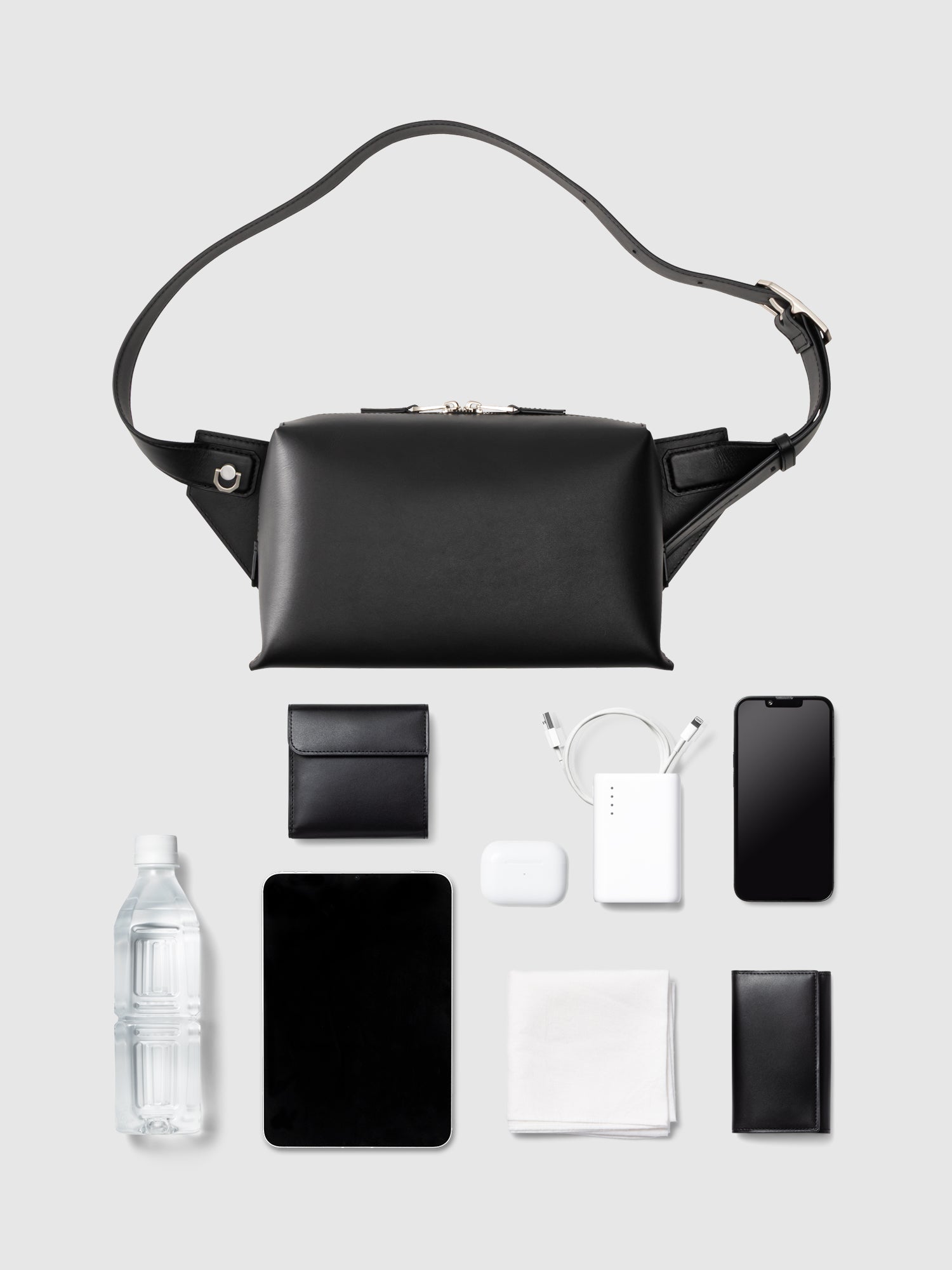 【新発売】ストレイヴン クロスボディバッグ