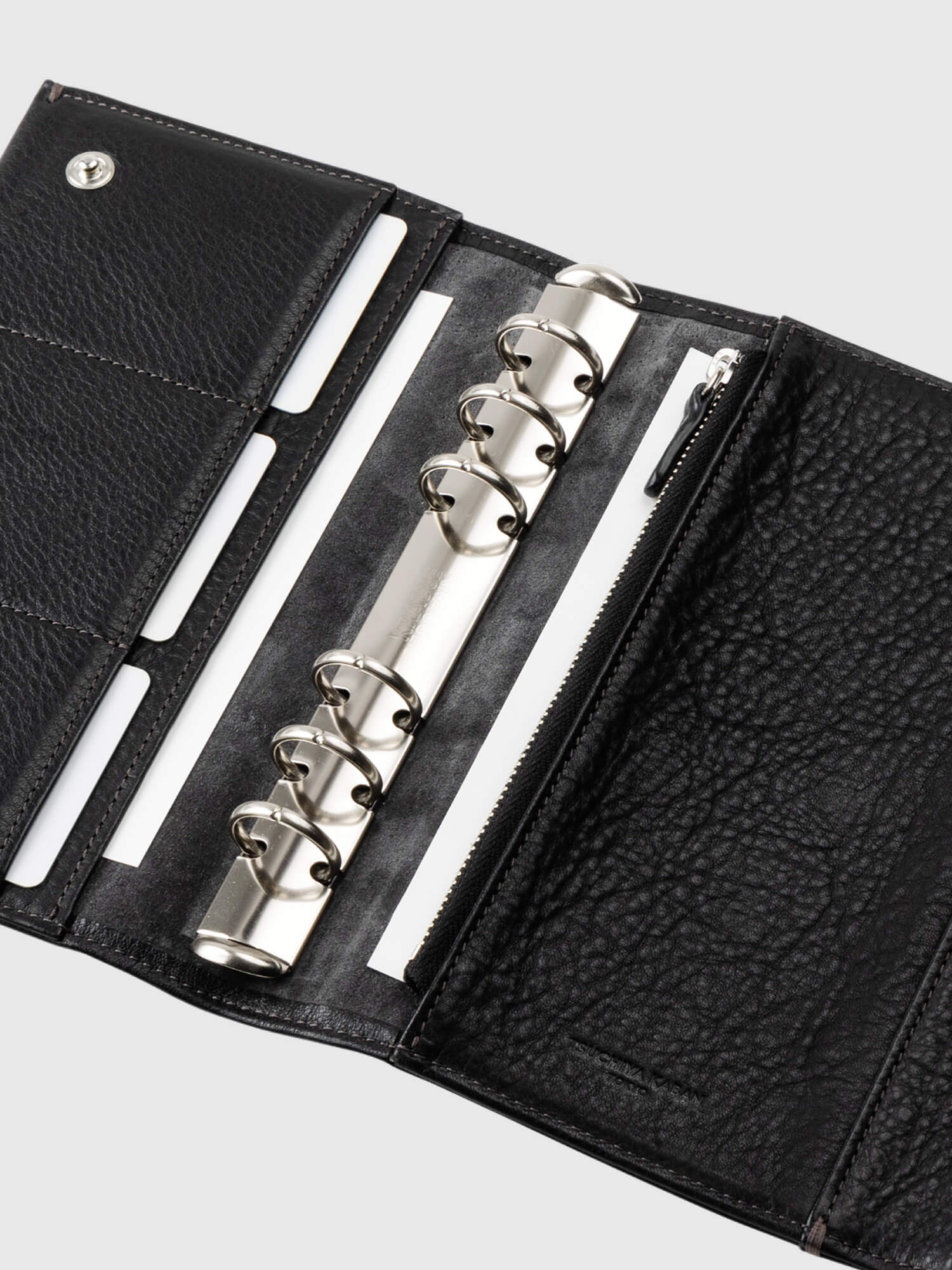 トーンオイルヌメ マルチポケットバイブル手帳