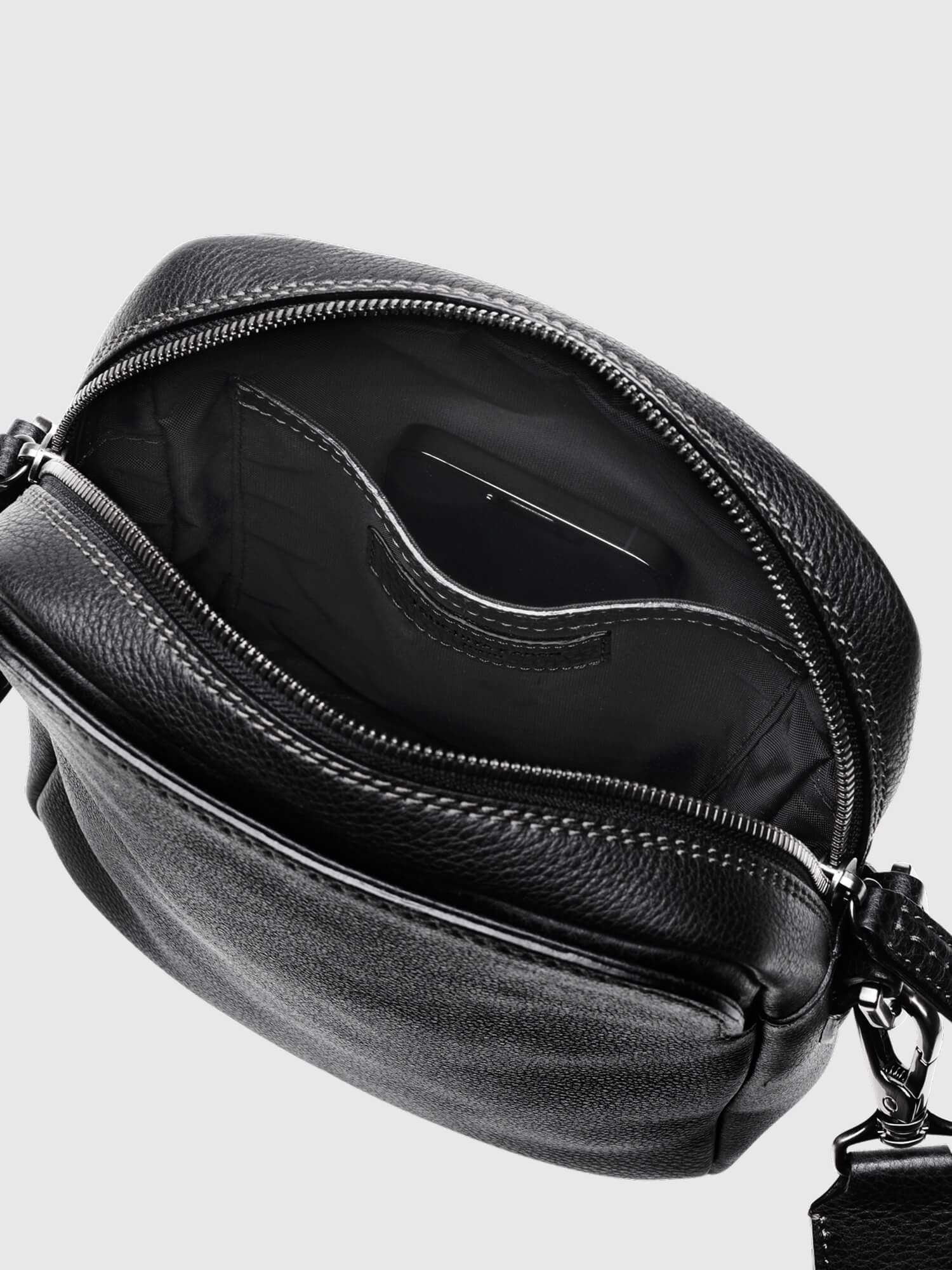 【数量限定色】トーンオイルヌメ ポケットショルダー