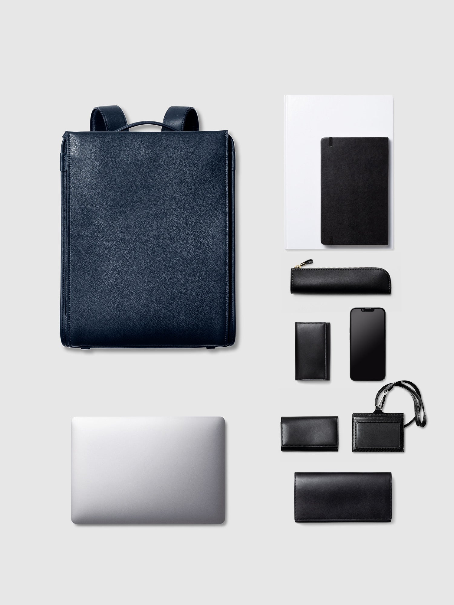 【新色】ヴァイノ ミディアム スクエアバックパック(防水革)