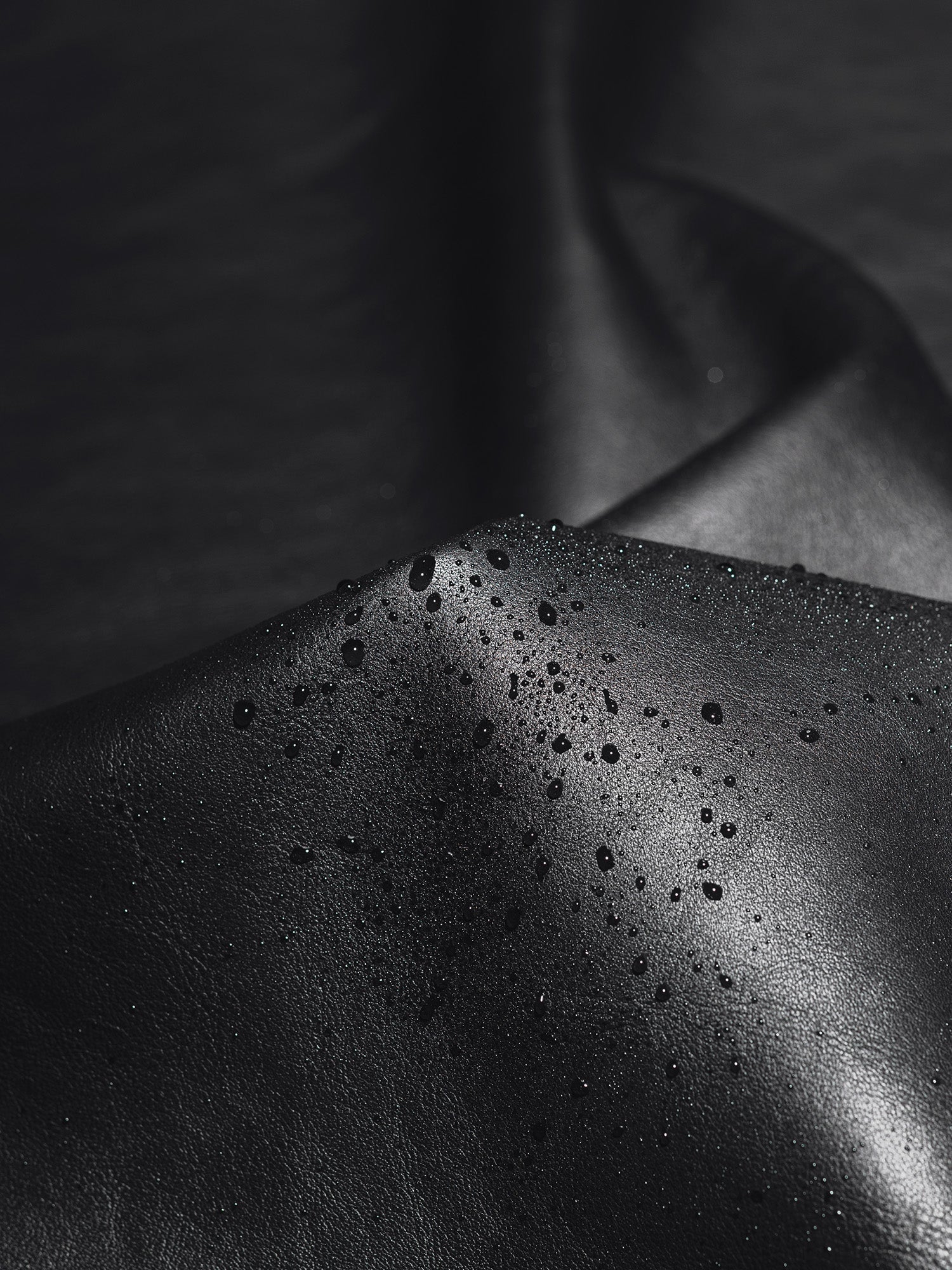 【新色】ヴァイノ ミディアム スクエアバックパック(防水革)