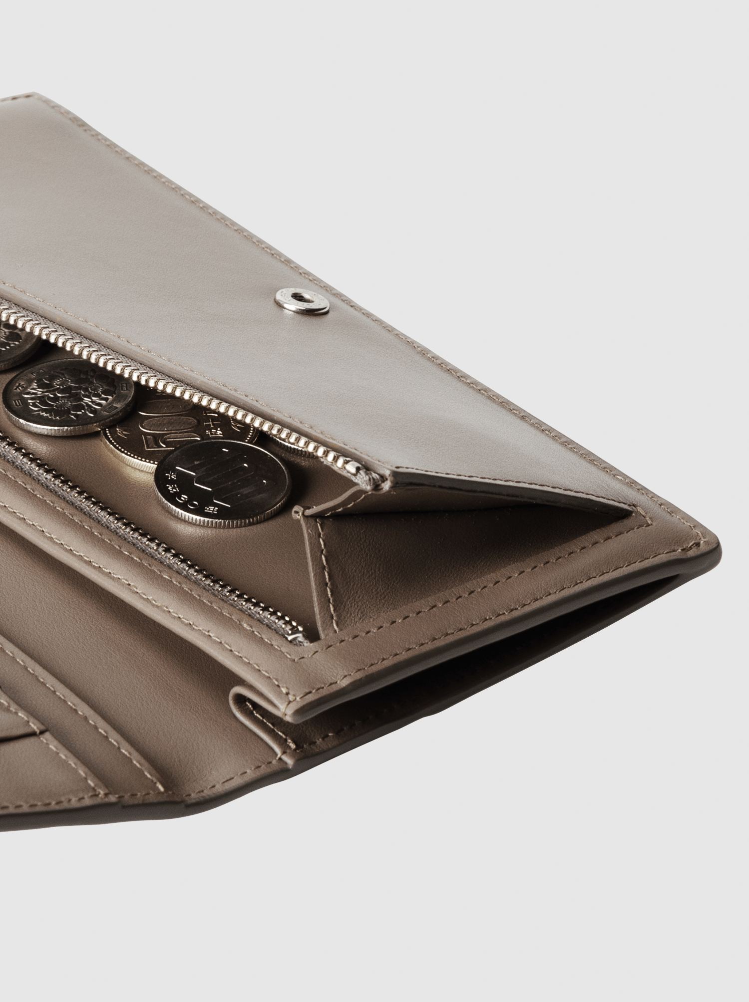 【数量限定色】Tレティ ロングウォレット