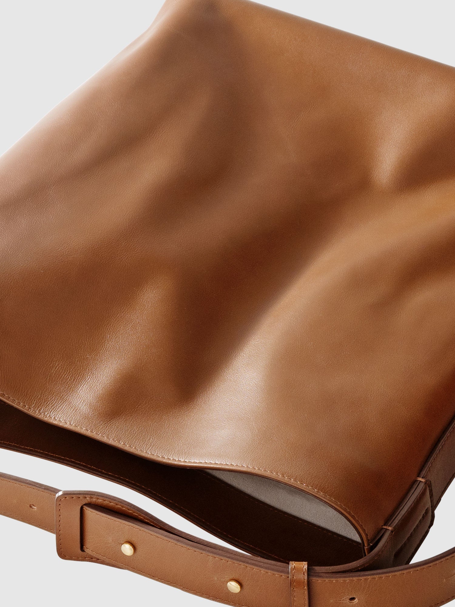 【数量限定色】アトロー ワンハンドルトート Medium