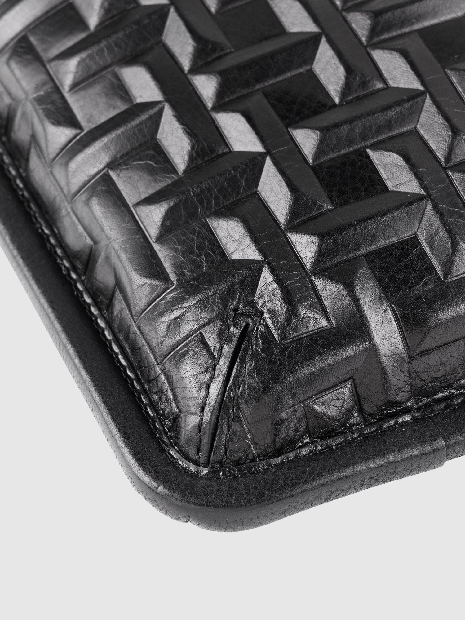 【数量限定色】TSUCHIYA フラットミニショルダー(シグネチャーレイズド)