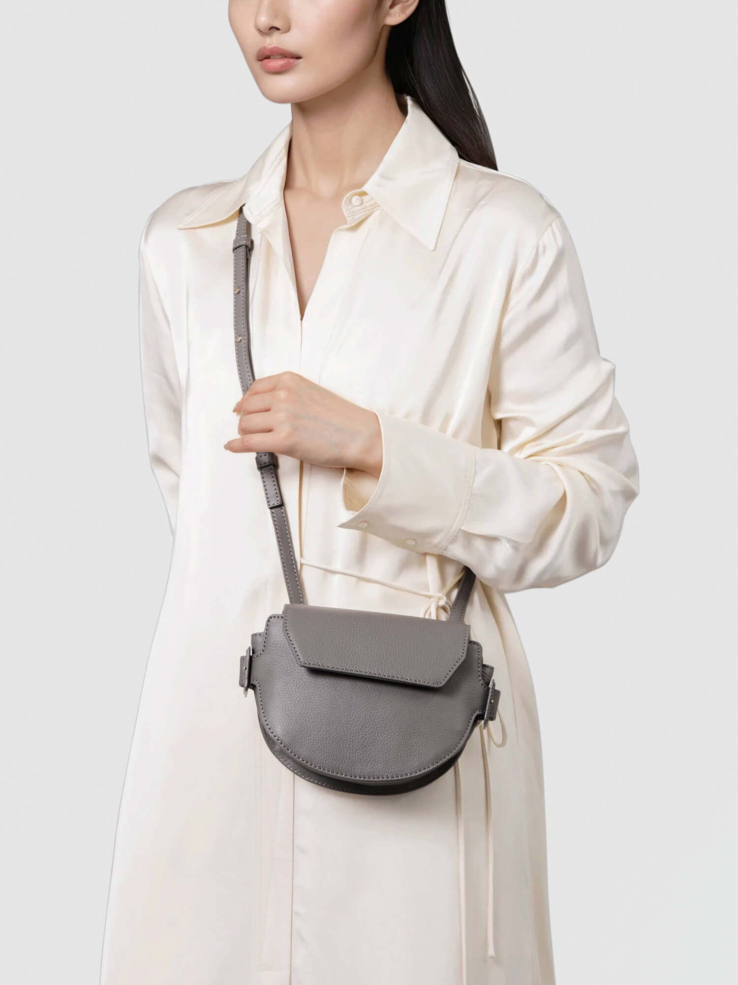 【数量限定色】ガゼットコード フラップミニショルダー