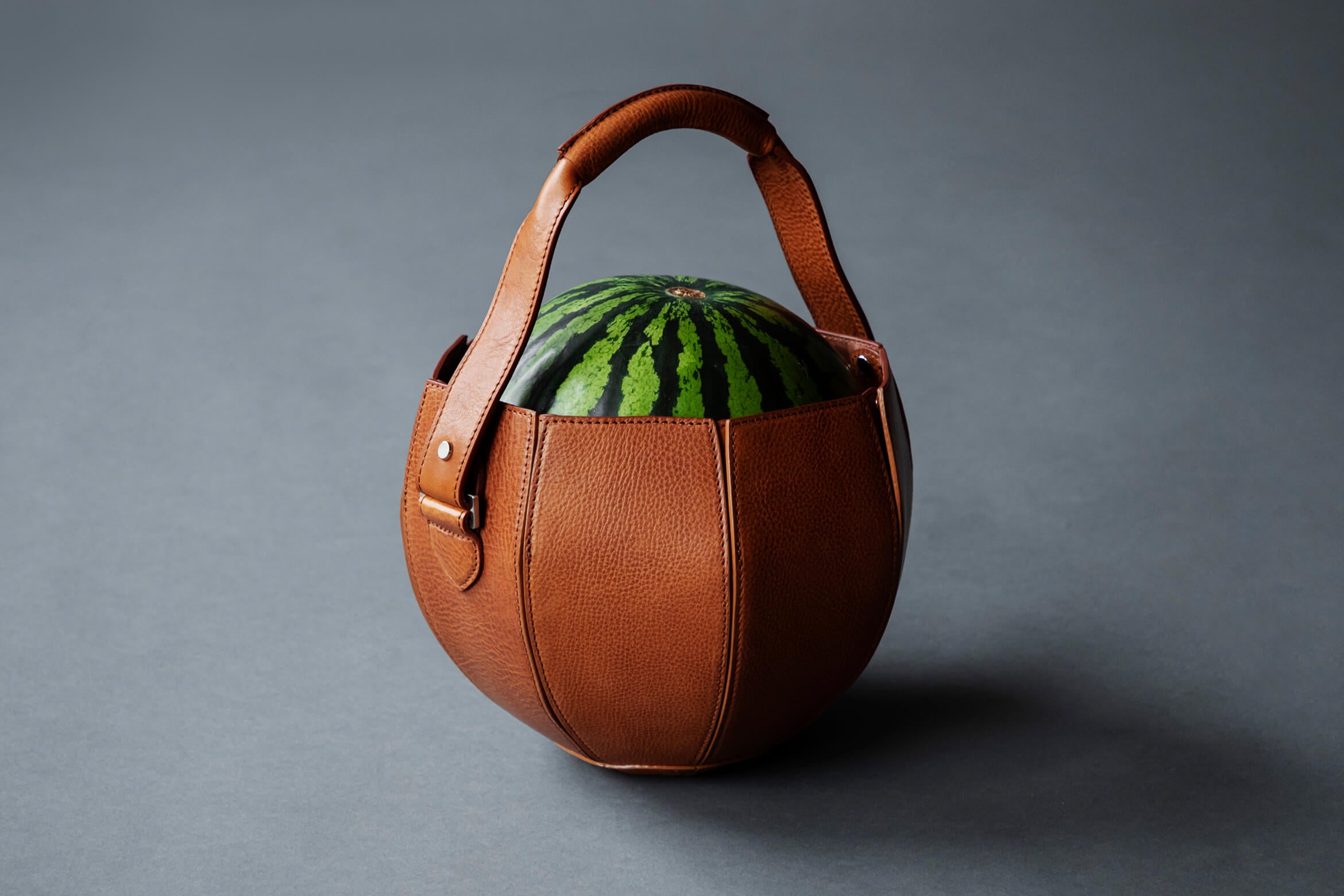 「運ぶを楽しむ」 THE FUN OF CARRYING