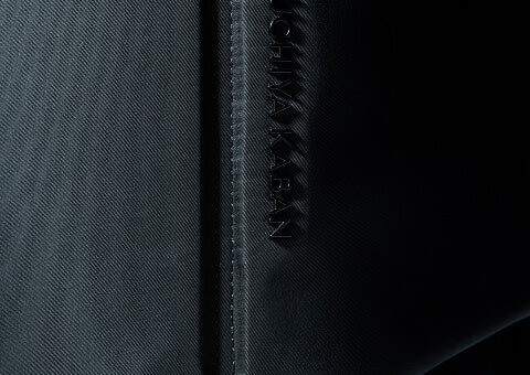 59 多様な“黒”