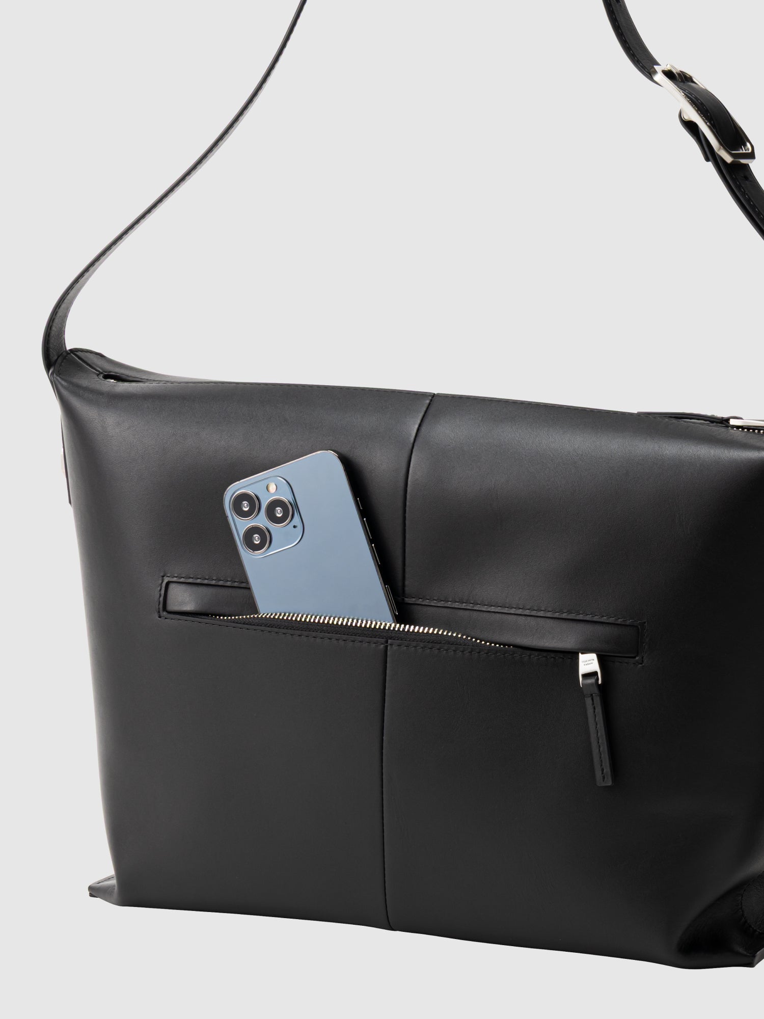 【新発売】ストレイヴン  ラージショルダー