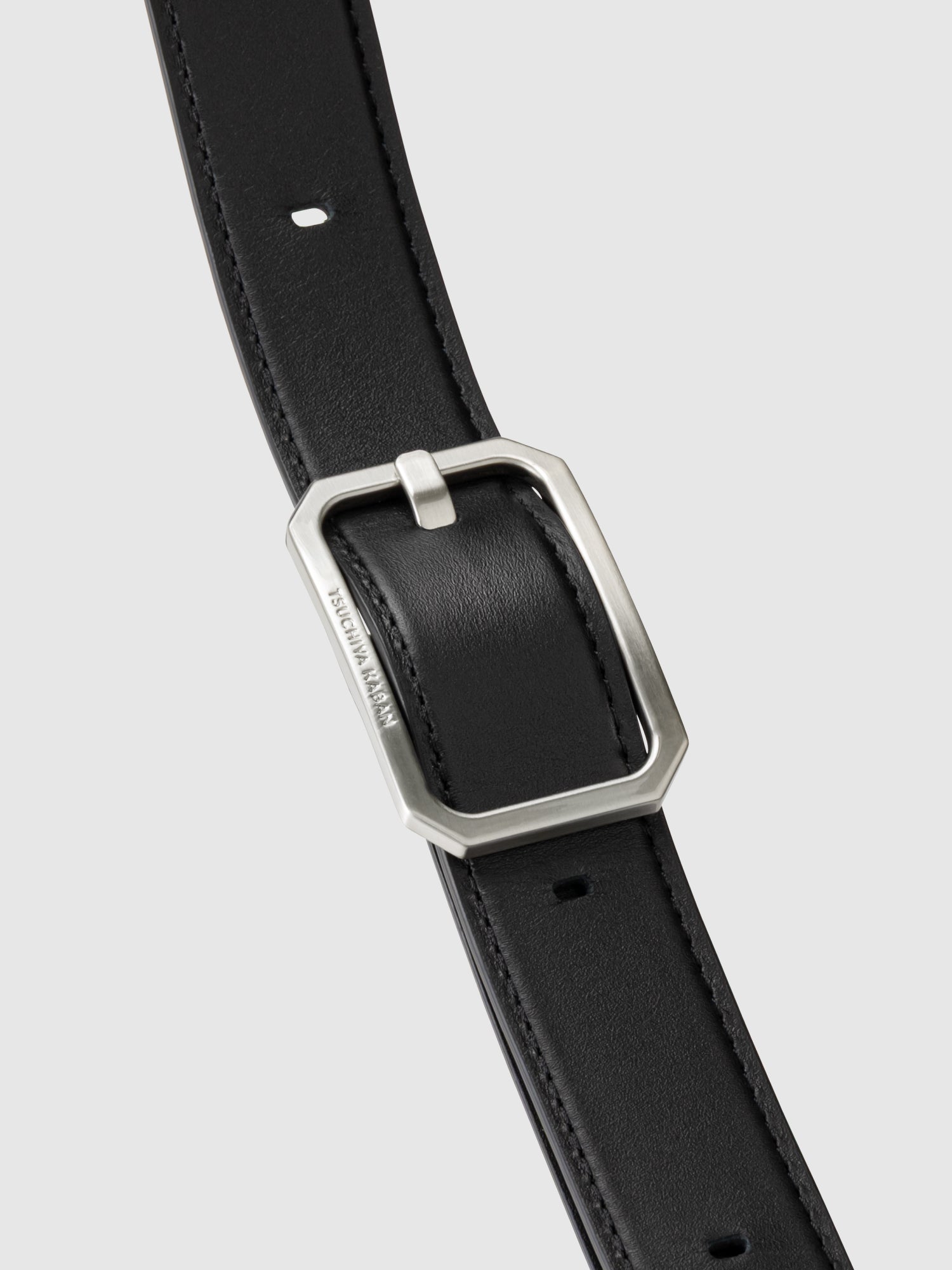 【新発売】ストレイヴン  ミディアムショルダー