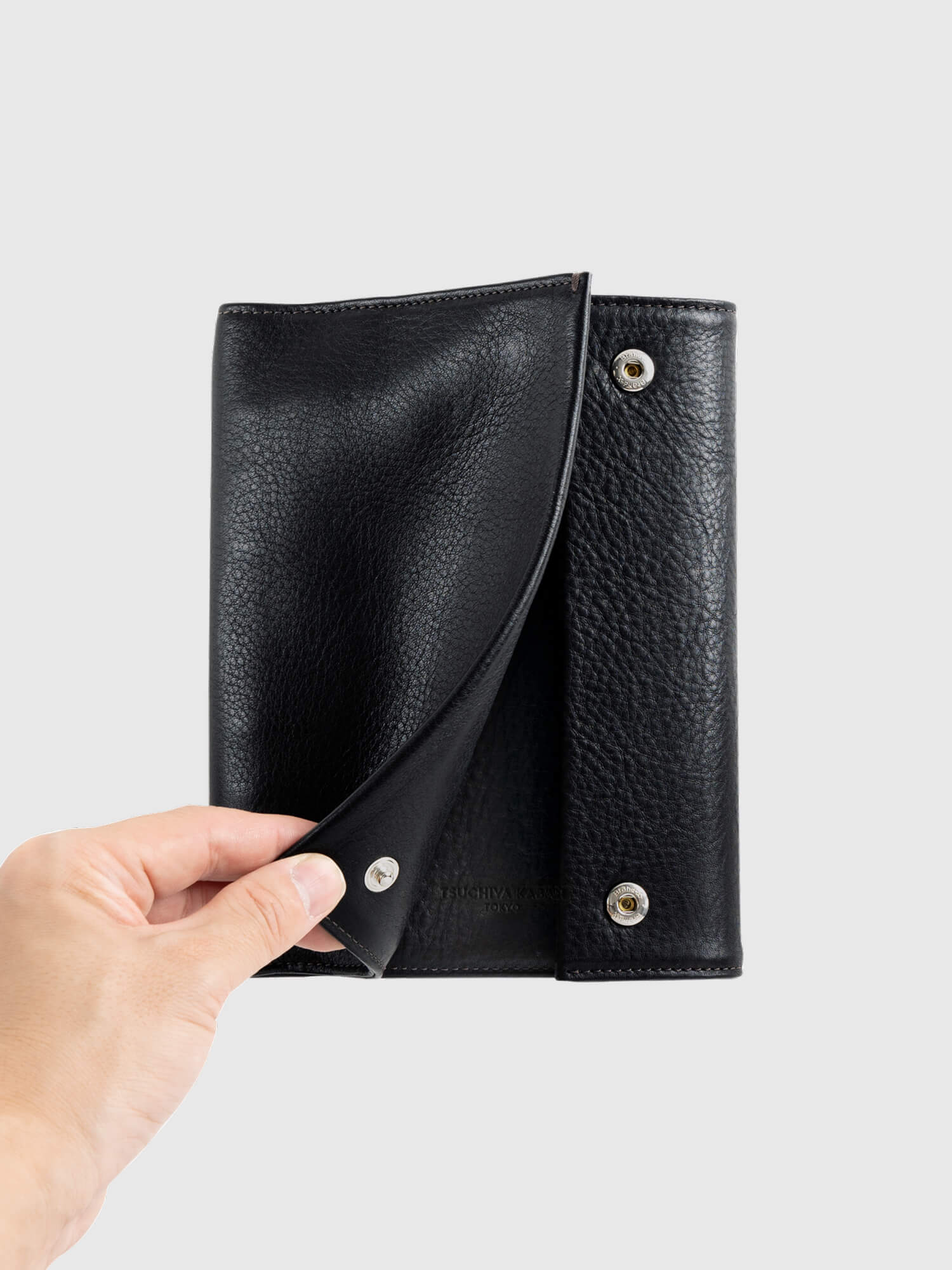 トーンオイルヌメ マルチポケットバイブル手帳