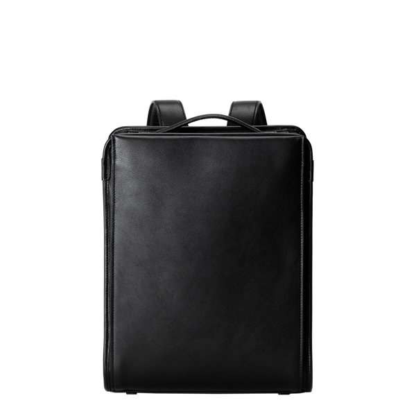 【新色】ヴァイノ ミディアム スクエアバックパック(防水革)