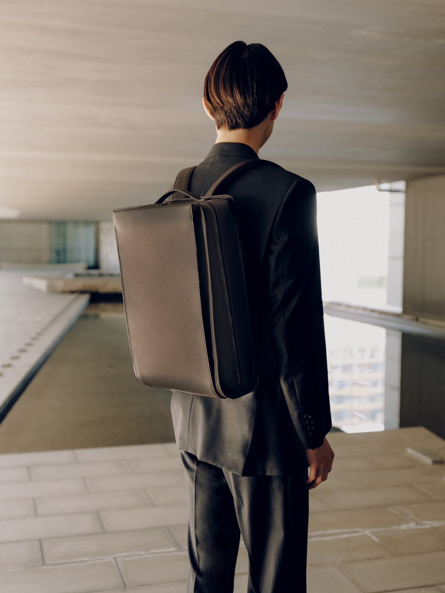 【新色】ヴァイノ スクエアバックパック(防水革)